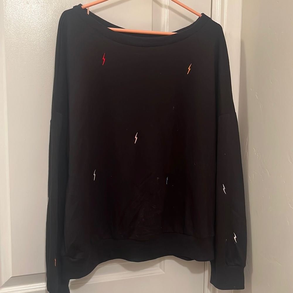 Lightning Bolt crewneck Sweatshirt and bottoms